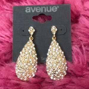 SPARKLE DANGLE EARRINGS